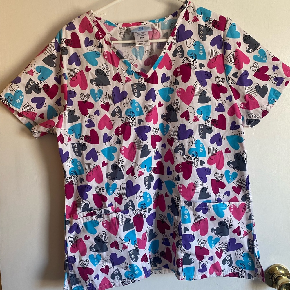 Scrub top